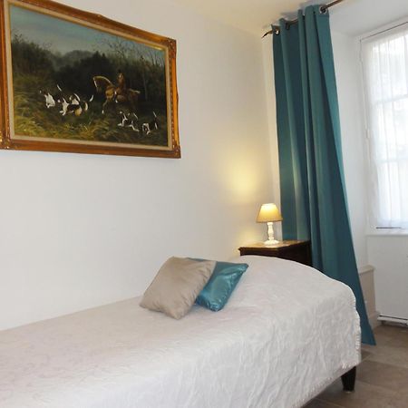 Logis Manoir De La Giraudiere Beaumont-en-Véron Екстериор снимка