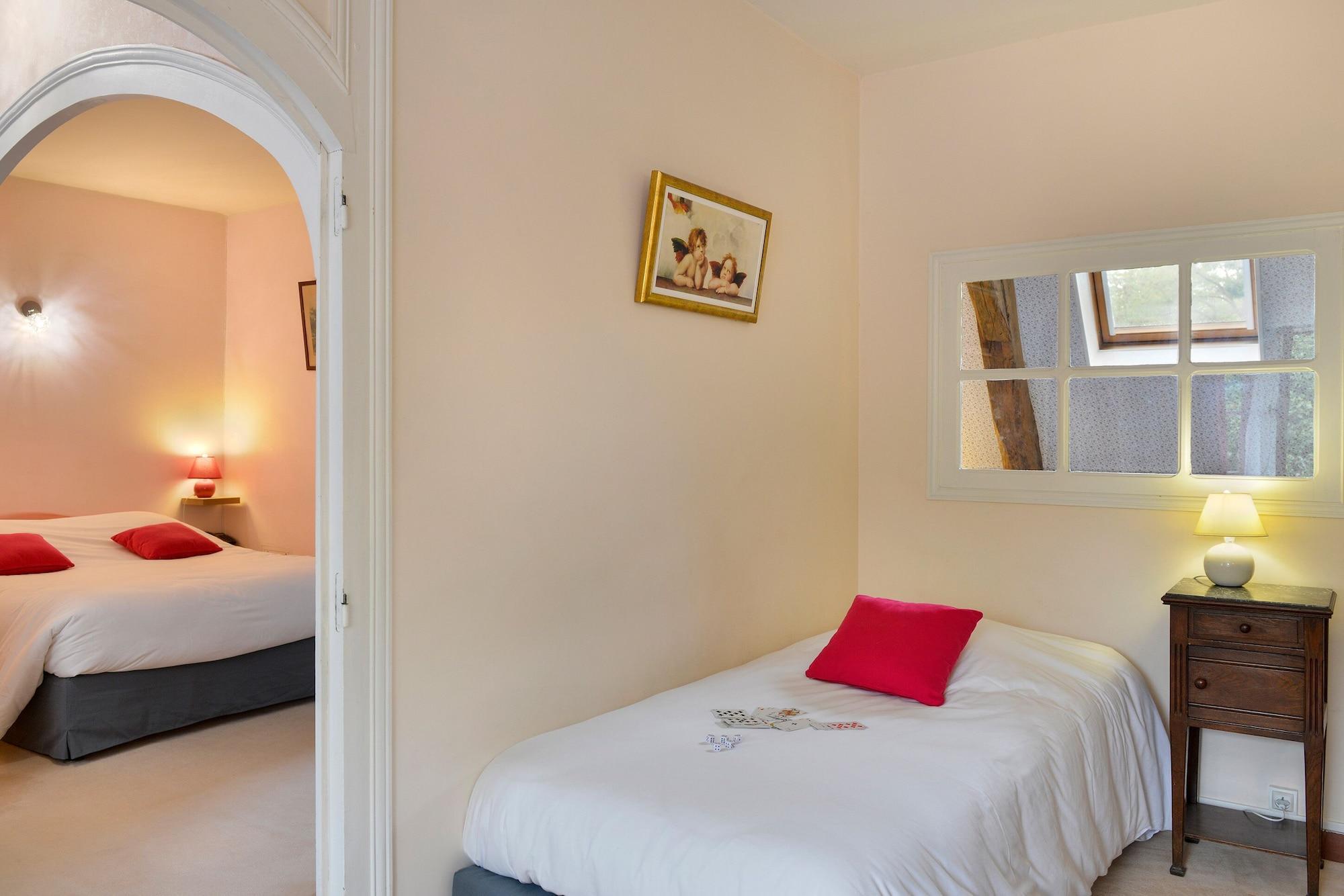 Logis Manoir De La Giraudiere Beaumont-en-Véron Екстериор снимка