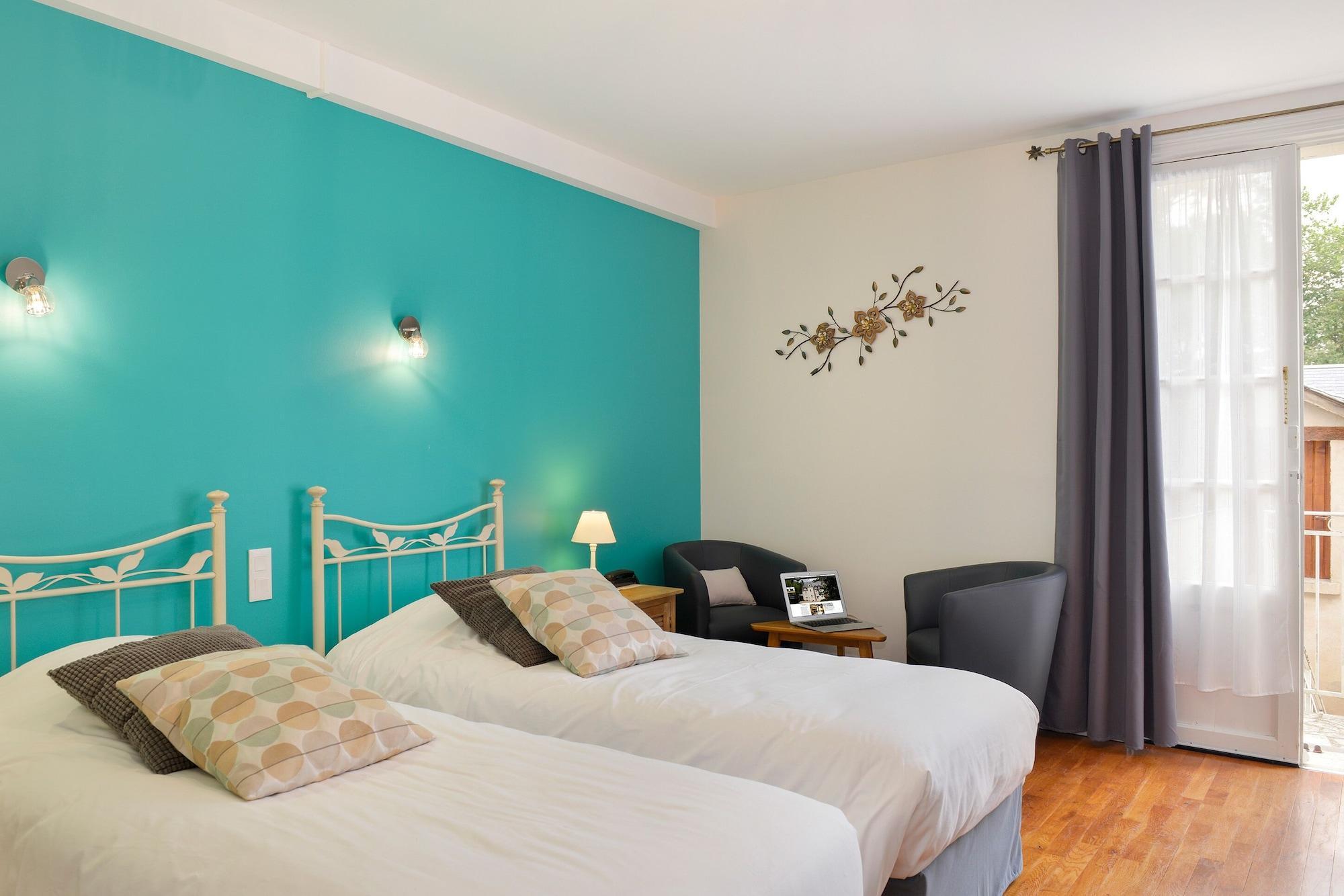 Logis Manoir De La Giraudiere Beaumont-en-Véron Екстериор снимка
